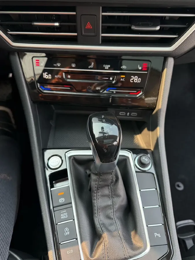 2023 Volkswagen Sagitar 1.4T 150HP L4 7DCT,autocango,china used car exporter,china ev exporter,chinese used car exporter,chinese used ev exporter