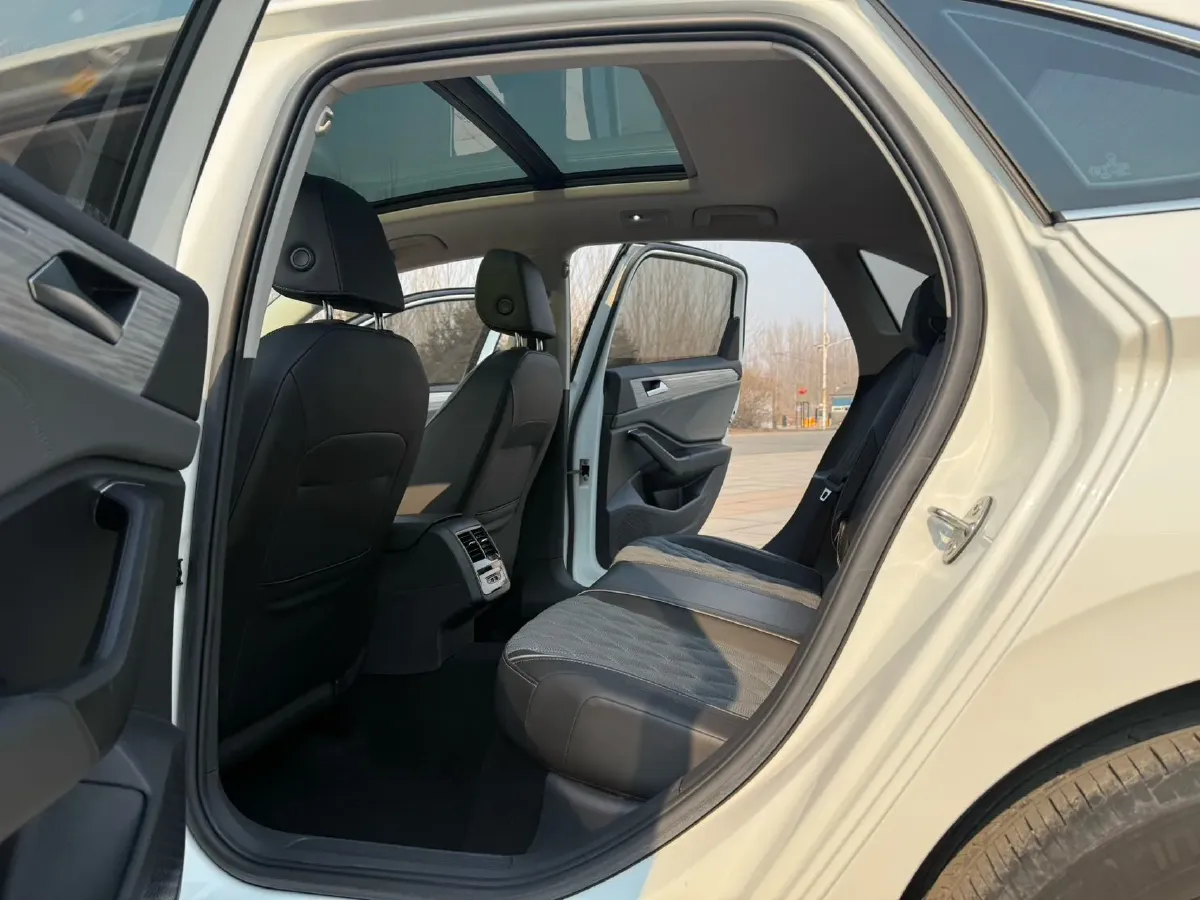 2023 Volkswagen Sagitar 1.4T 150HP L4 7DCT,autocango,china used car exporter,china ev exporter,chinese used car exporter,chinese used ev exporter