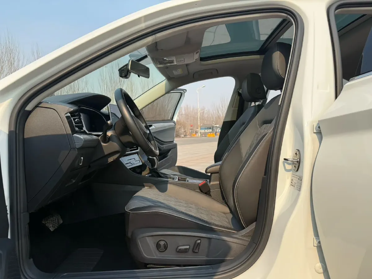 2023 Volkswagen Sagitar 1.4T 150HP L4 7DCT,autocango,china used car exporter,china ev exporter,chinese used car exporter,chinese used ev exporter