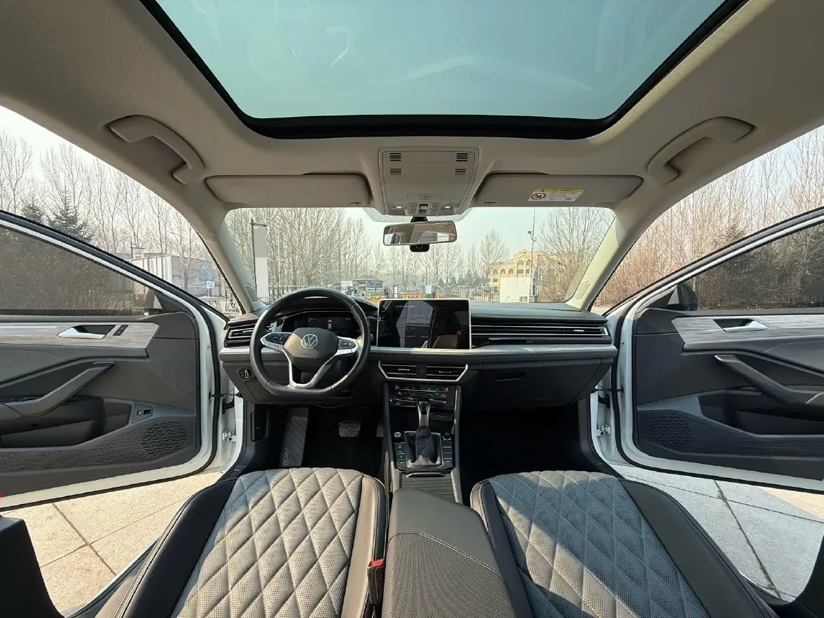 2023 Volkswagen Sagitar 1.4T 150HP L4 7DCT,autocango,china used car exporter,china ev exporter,chinese used car exporter,chinese used ev exporter