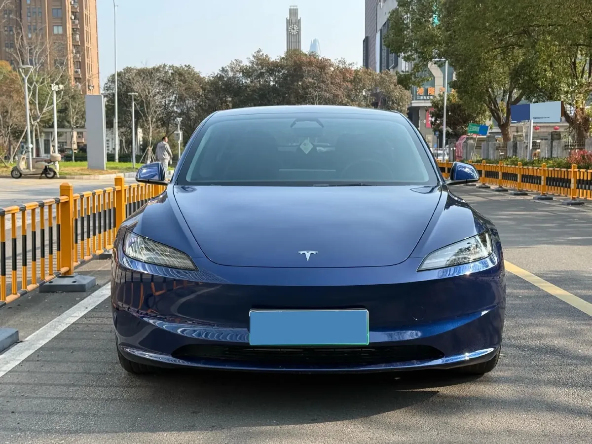 2025 Tesla Model 3 BEV 62.5KWH,autocango,china used car exporter,china ev exporter,chinese used car exporter,chinese used ev exporter