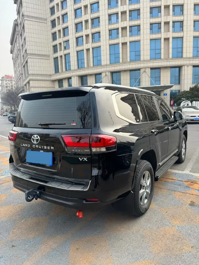 2022 Toyota Land Cruiser 3.4T 415HP V6 10AT,autocango,china used car exporter,china ev exporter,chinese used car exporter,chinese used ev exporter
