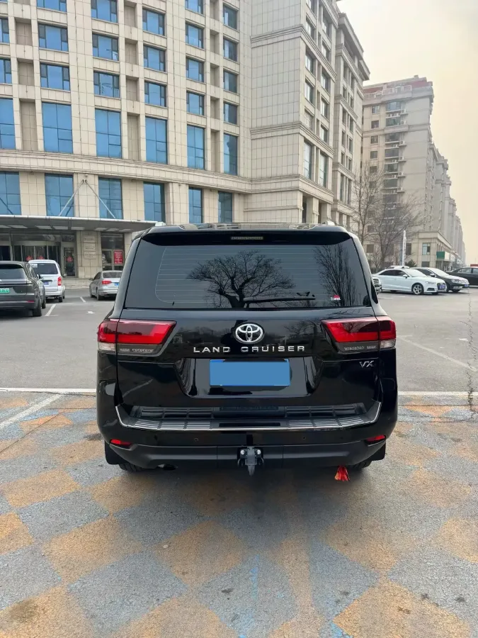 2022 Toyota Land Cruiser 3.4T 415HP V6 10AT,autocango,china used car exporter,china ev exporter,chinese used car exporter,chinese used ev exporter