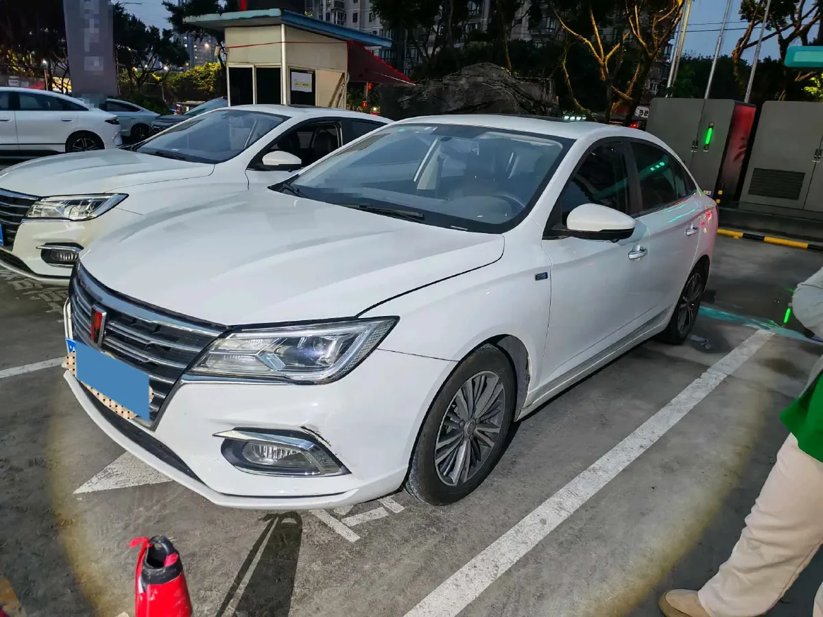 2019 Roewe i5 1.5L 120HP L4 CVT,autocango,china used car exporter,china ev exporter,chinese used car exporter,chinese used ev exporter