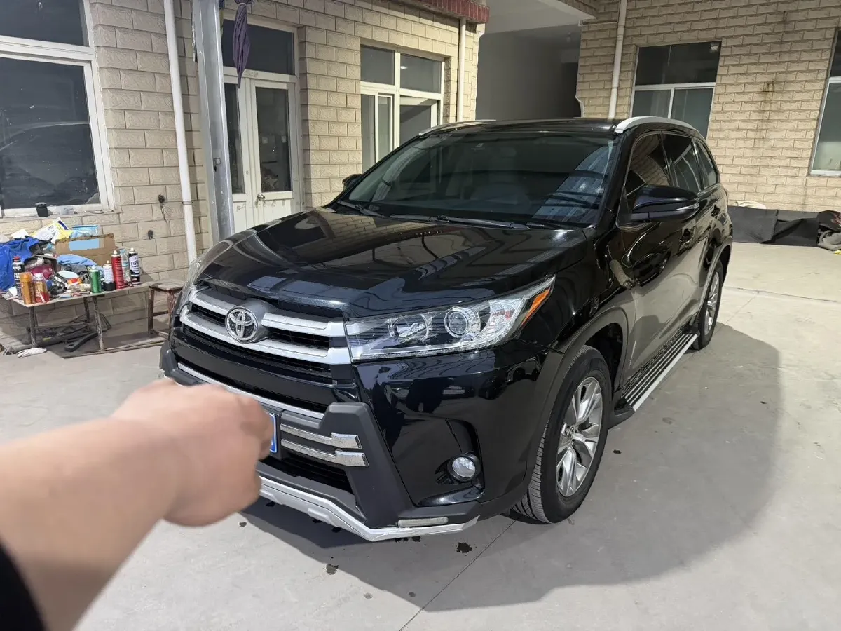 2021 Toyota Highlander 2.0T 220HP L4 6AT,autocango,china used car exporter,china ev exporter,chinese used car exporter,chinese used ev exporter
