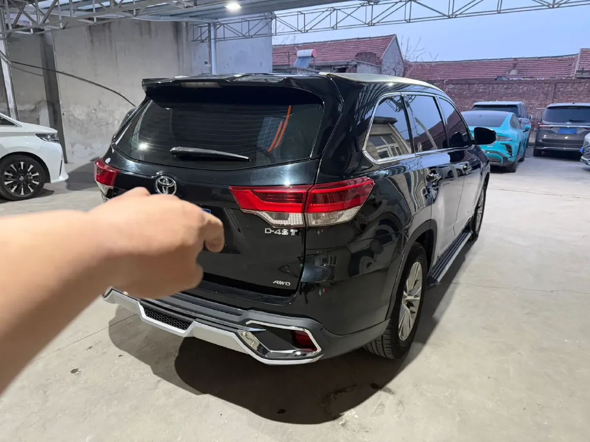 2021 Toyota Highlander 2.0T 220HP L4 6AT,autocango,china used car exporter,china ev exporter,chinese used car exporter,chinese used ev exporter