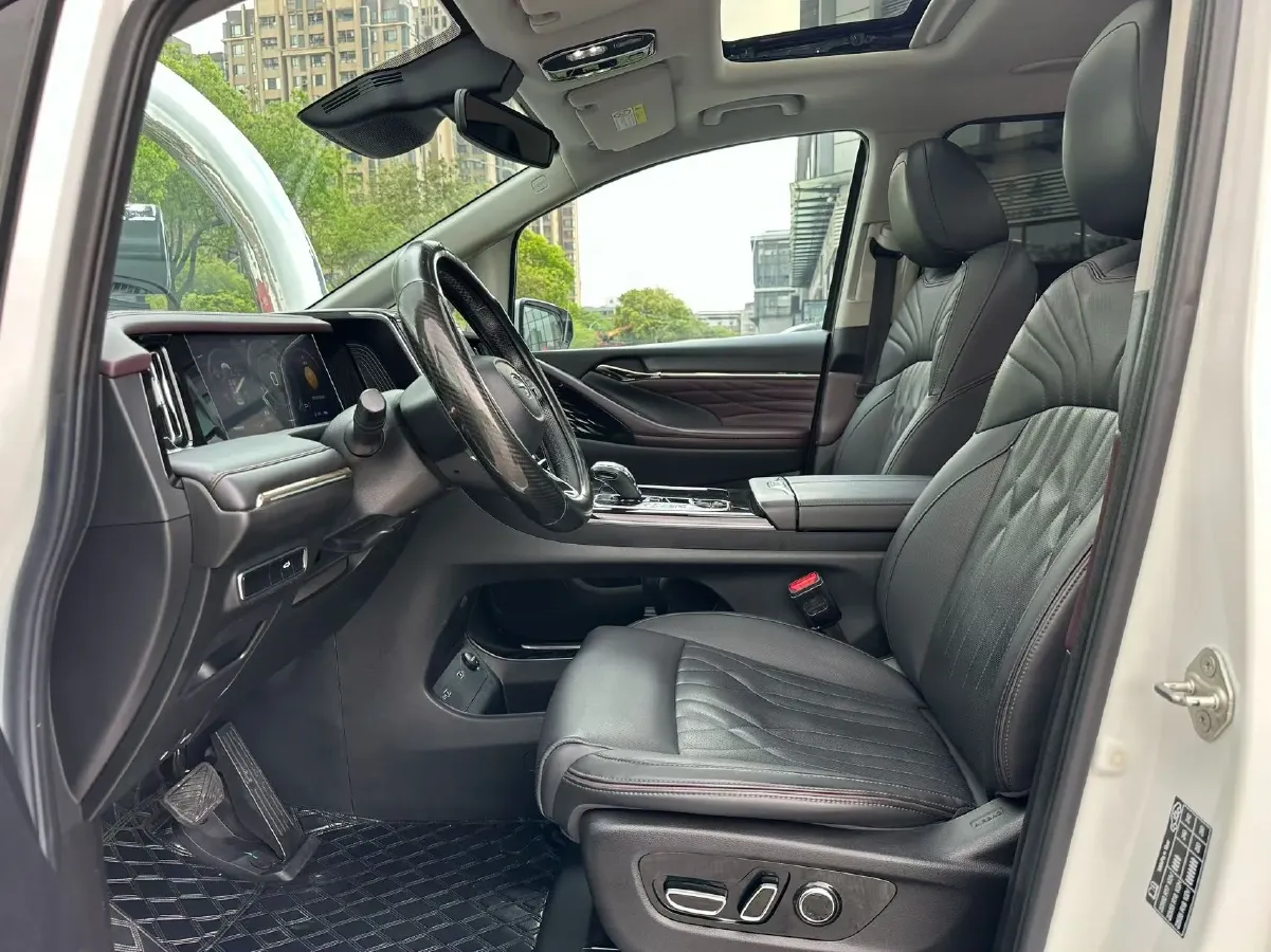 2023 GAC Trumpchi M8 2.0T 252HP L4 8AT,autocango,china used car exporter,china ev exporter,chinese used car exporter,chinese used ev exporter