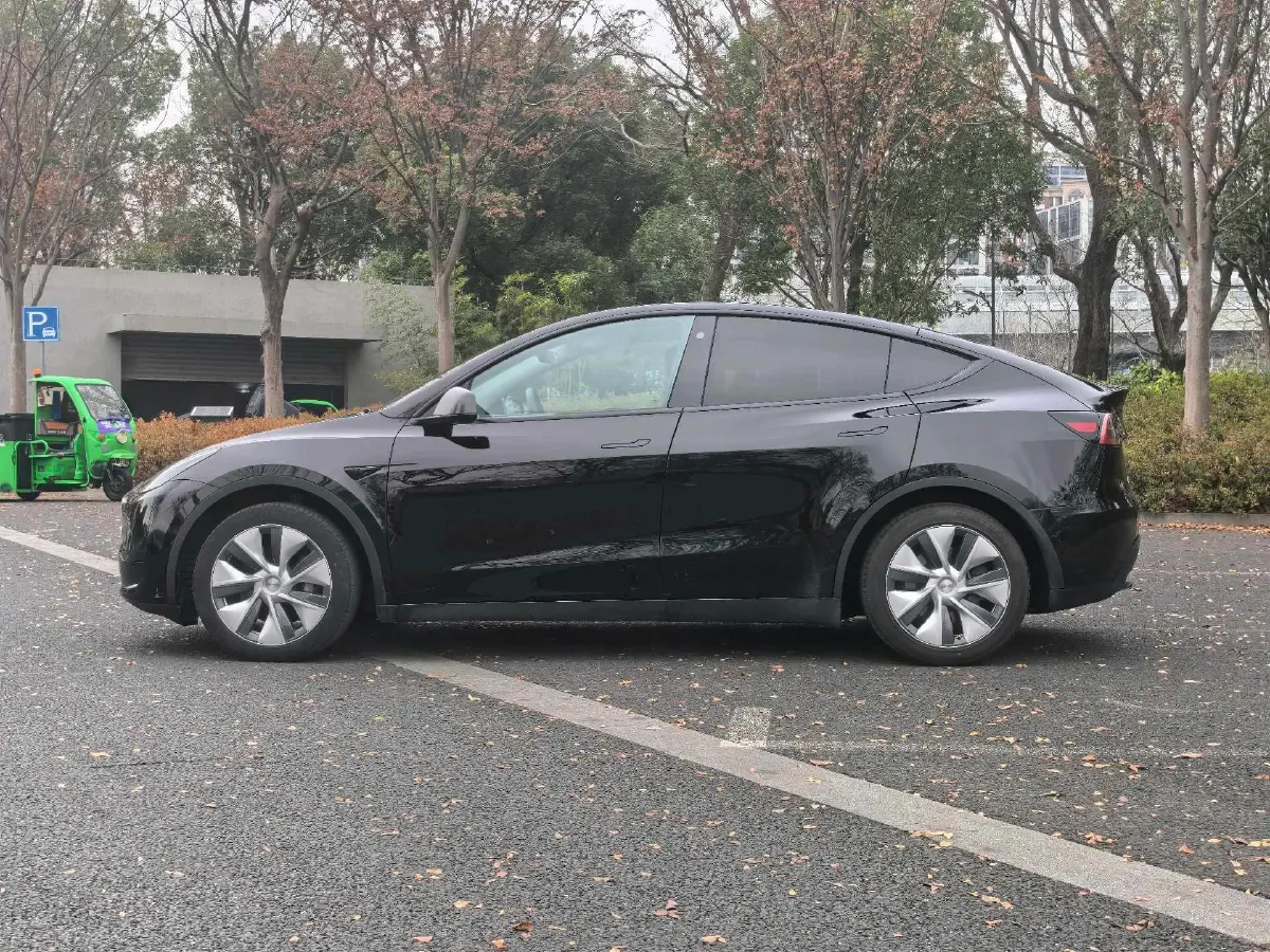 2022 Tesla Model Y BEV 60KWH,autocango,china used car exporter,china ev exporter,chinese used car exporter,chinese used ev exporter