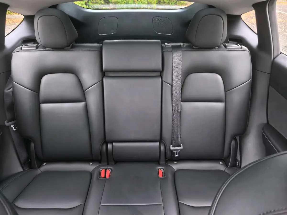 2022 Tesla Model Y BEV 60KWH,autocango,china used car exporter,china ev exporter,chinese used car exporter,chinese used ev exporter