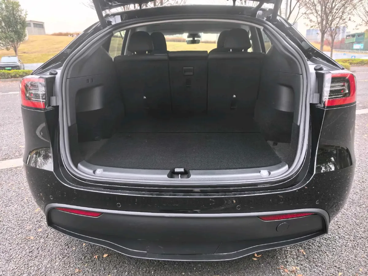 2022 Tesla Model Y BEV 60KWH,autocango,china used car exporter,china ev exporter,chinese used car exporter,chinese used ev exporter