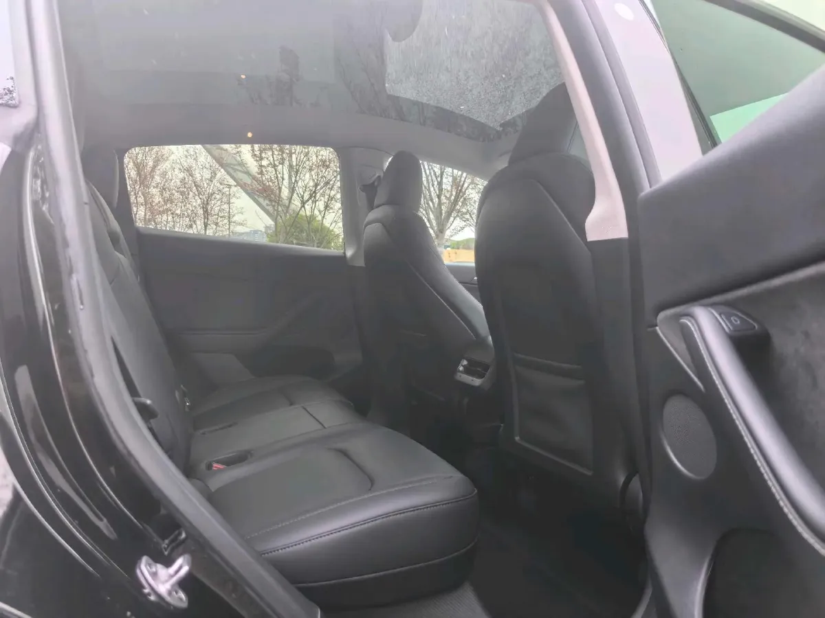 2022 Tesla Model Y BEV 60KWH,autocango,china used car exporter,china ev exporter,chinese used car exporter,chinese used ev exporter