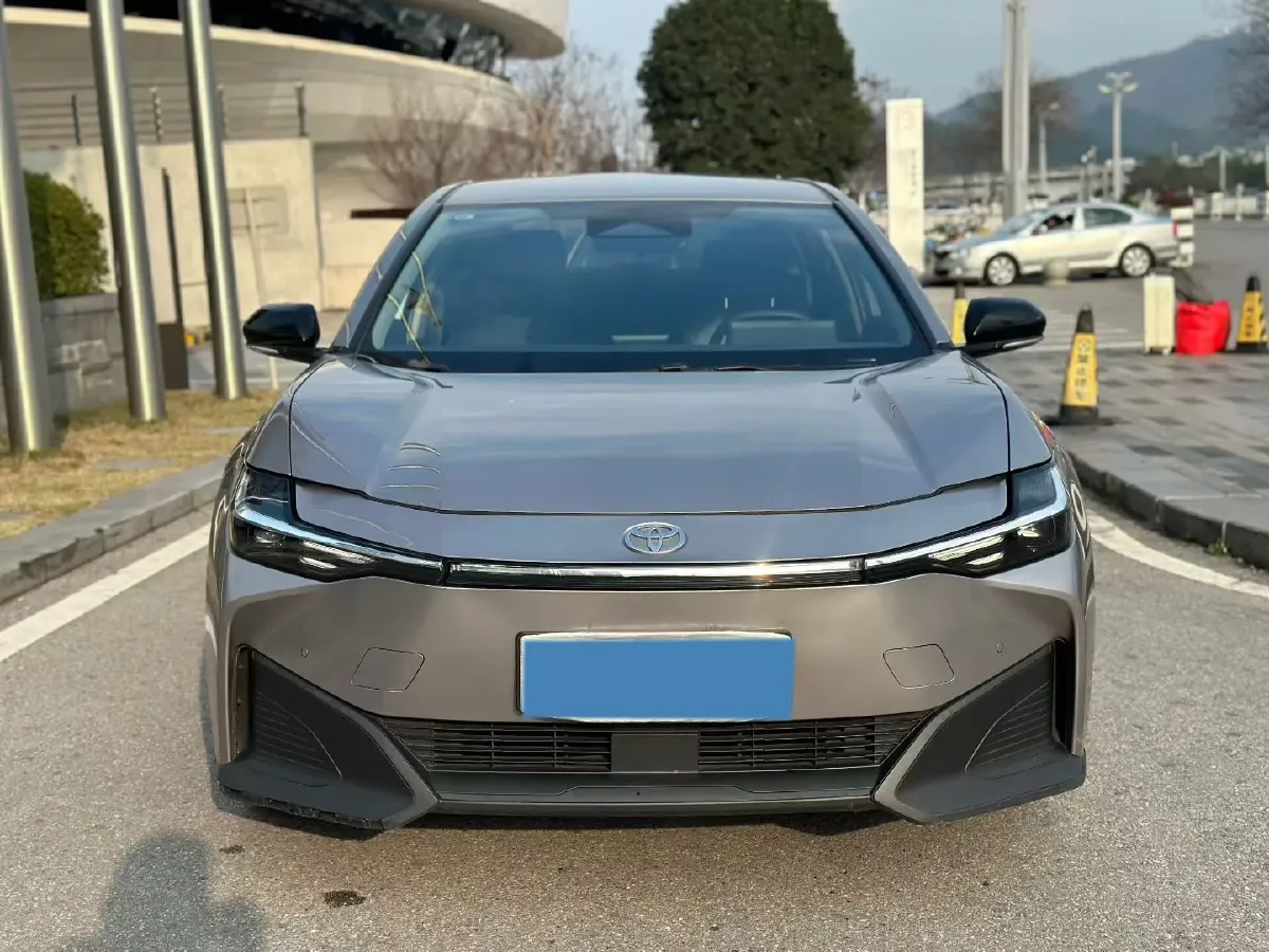2023 Toyota bZ3 BEV 49.92KWH,autocango,china used car exporter,china ev exporter,chinese used car exporter,chinese used ev exporter