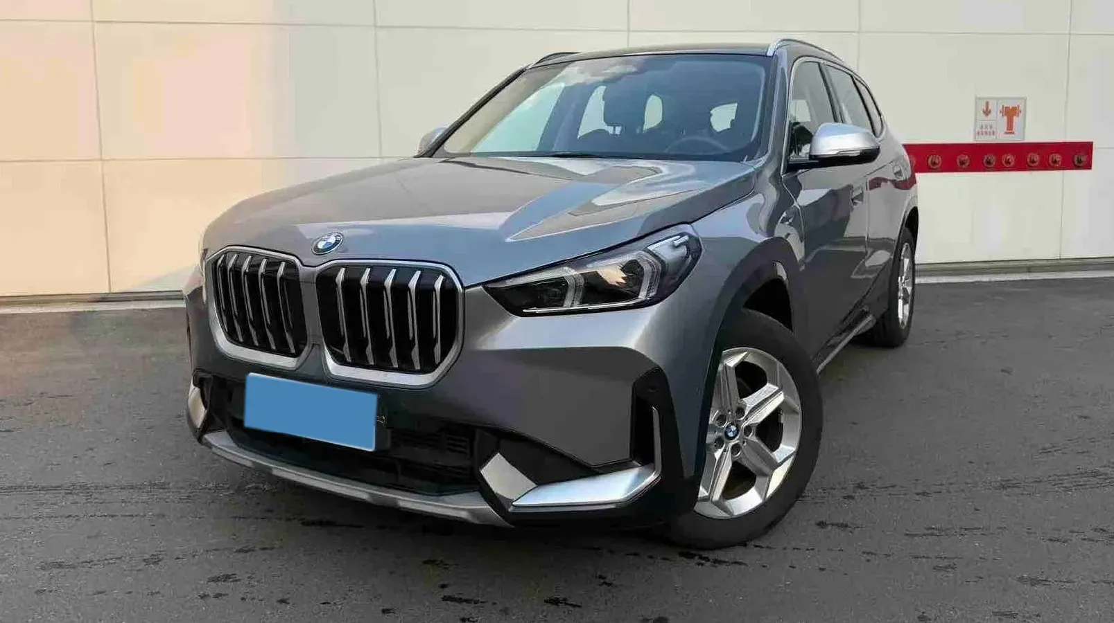 2023 BMW X1 1.5T 156HP L3 7DCT,autocango,china used car exporter,china ev exporter,chinese used car exporter,chinese used ev exporter