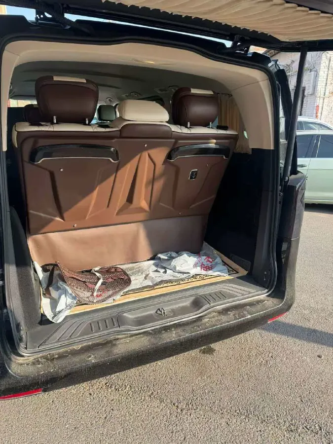 2021 Mercedes-Benz Vito 2.0T 211HP L4 9AT,autocango,china used car exporter,china ev exporter,chinese used car exporter,chinese used ev exporter