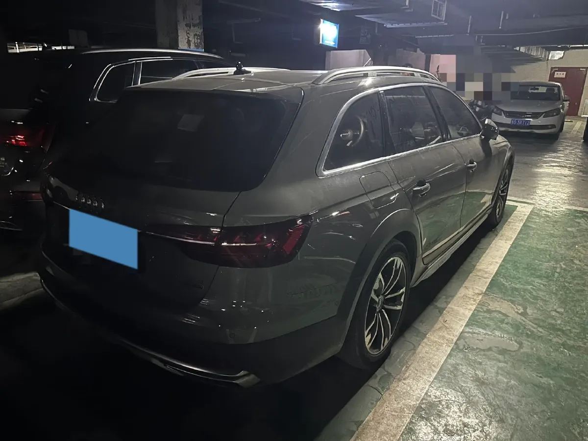 2022 Audi A4 2.0T 252HP L4 7DCT,autocango,china used car exporter,china ev exporter,chinese used car exporter,chinese used ev exporter