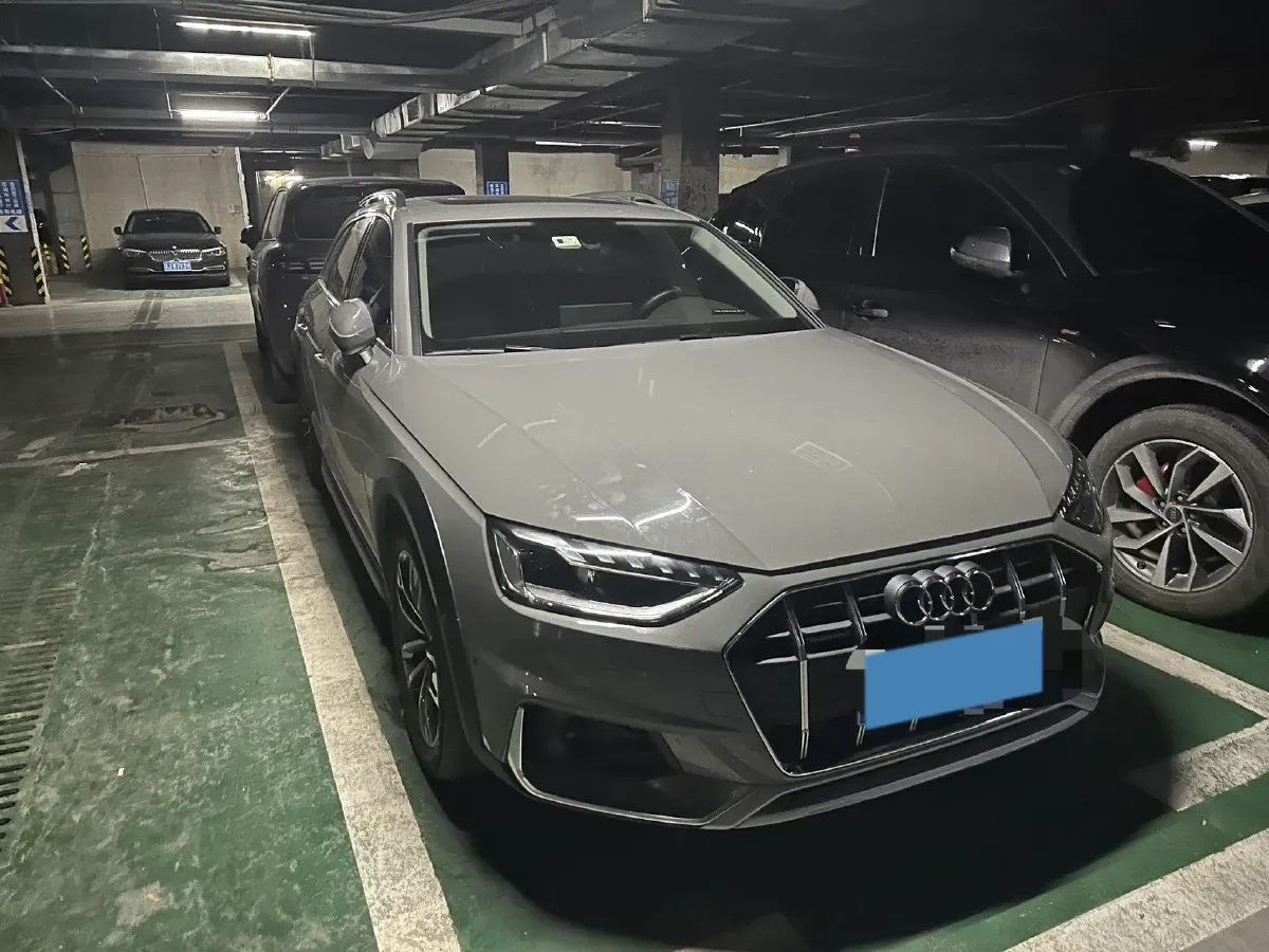 2022 Audi A4 2.0T 252HP L4 7DCT,autocango,china used car exporter,china ev exporter,chinese used car exporter,chinese used ev exporter