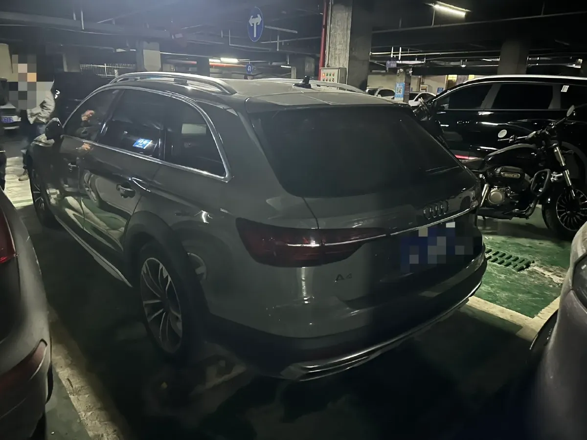 2022 Audi A4 2.0T 252HP L4 7DCT,autocango,china used car exporter,china ev exporter,chinese used car exporter,chinese used ev exporter