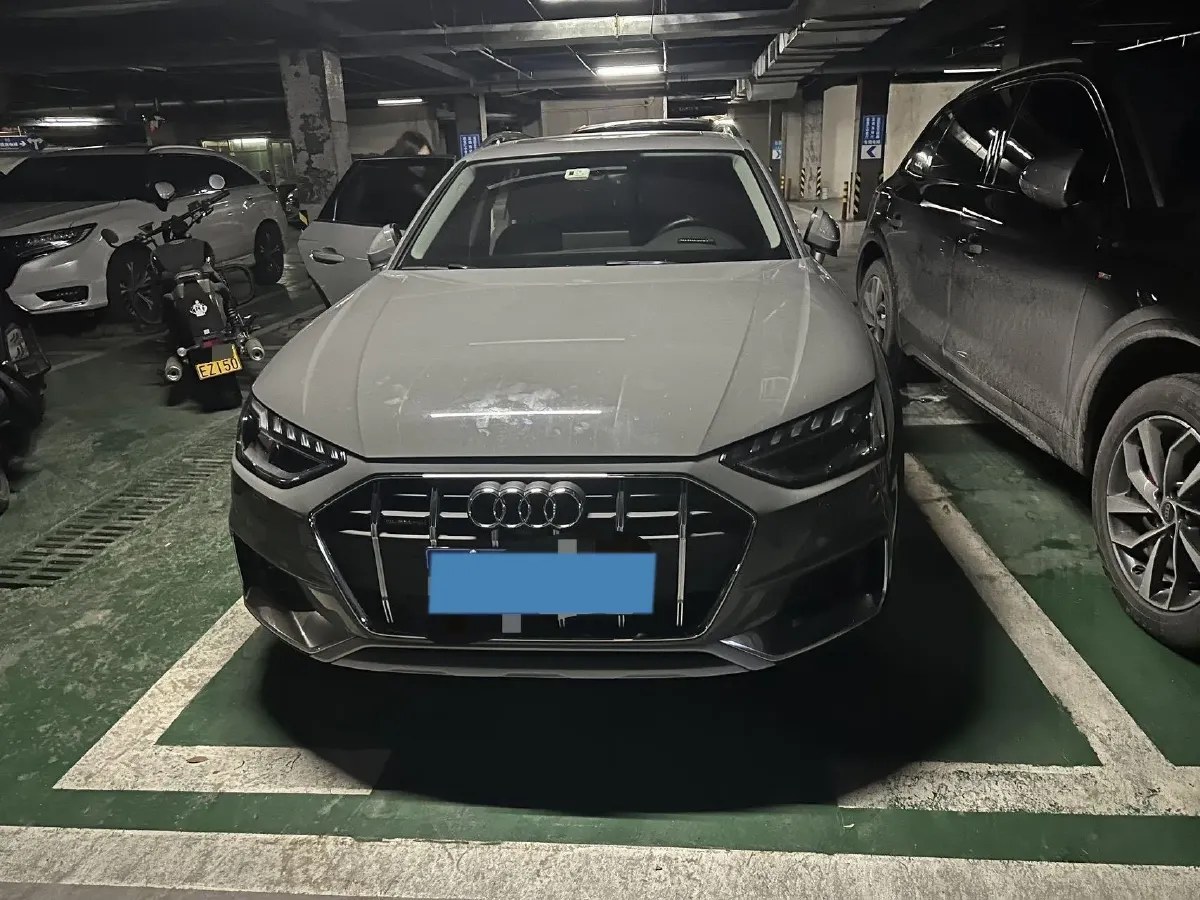 2022 Audi A4 2.0T 252HP L4 7DCT,autocango,china used car exporter,china ev exporter,chinese used car exporter,chinese used ev exporter