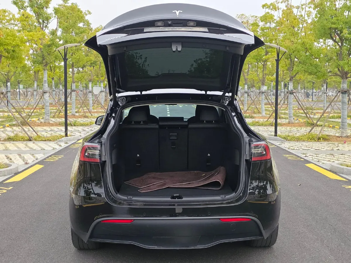 2022 Tesla Model Y BEV 60KWH,autocango,china used car exporter,china ev exporter,chinese used car exporter,chinese used ev exporter