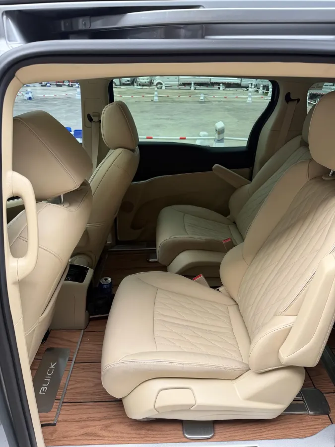 2023 Buick GL8 2.0T 237HP L4 9AT,autocango,china used car exporter,china ev exporter,chinese used car exporter,chinese used ev exporter