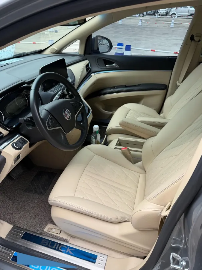 2023 Buick GL8 2.0T 237HP L4 9AT,autocango,china used car exporter,china ev exporter,chinese used car exporter,chinese used ev exporter