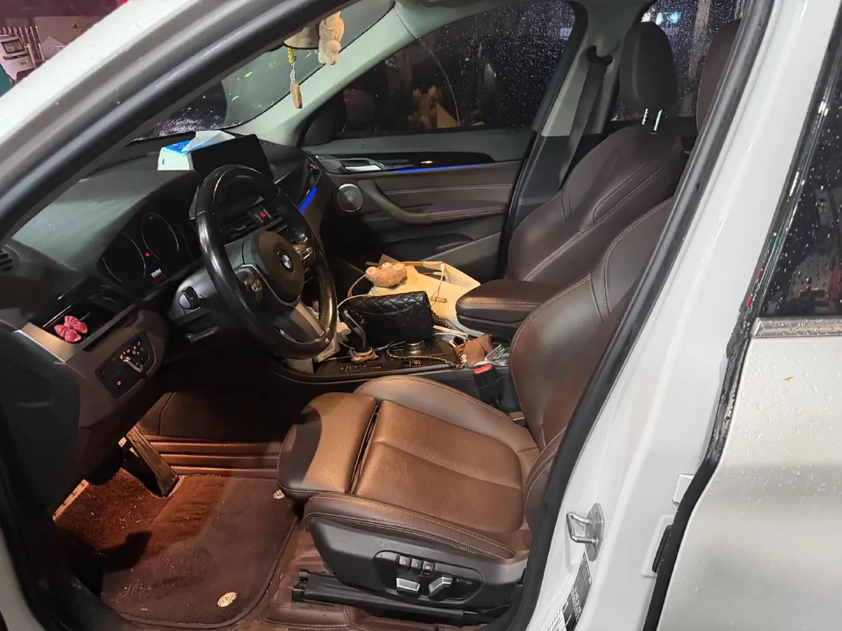 2022 BMW X1 2.0T 192HP L4 7DCT,autocango,china used car exporter,china ev exporter,chinese used car exporter,chinese used ev exporter