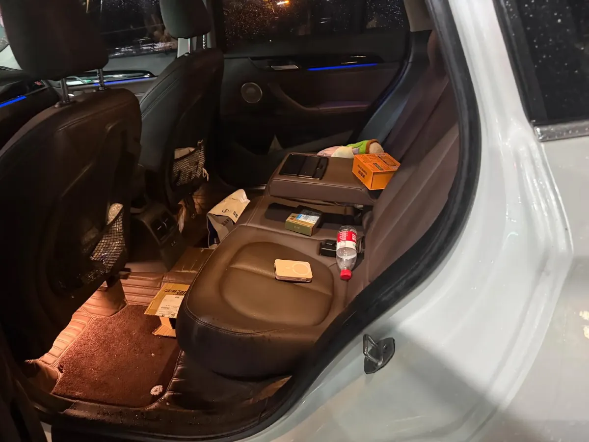 2022 BMW X1 2.0T 192HP L4 7DCT,autocango,china used car exporter,china ev exporter,chinese used car exporter,chinese used ev exporter