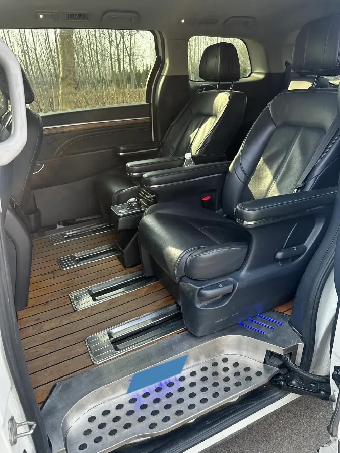 2021 GAC Trumpchi M8 2.0T 252HP L4 8AT,autocango,china used car exporter,china ev exporter,chinese used car exporter,chinese used ev exporter