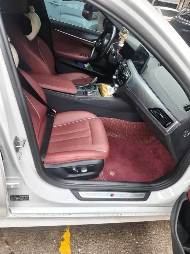 2023 BMW 5 Series 2.0T 245HP L4 8AT,autocango,china used car exporter,china ev exporter,chinese used car exporter,chinese used ev exporter