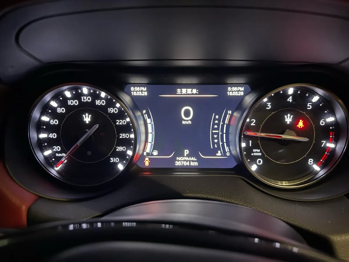 2022 Maserati Levante 2.0T 330HP L4 8AT,autocango,china used car exporter,china ev exporter,chinese used car exporter,chinese used ev exporter