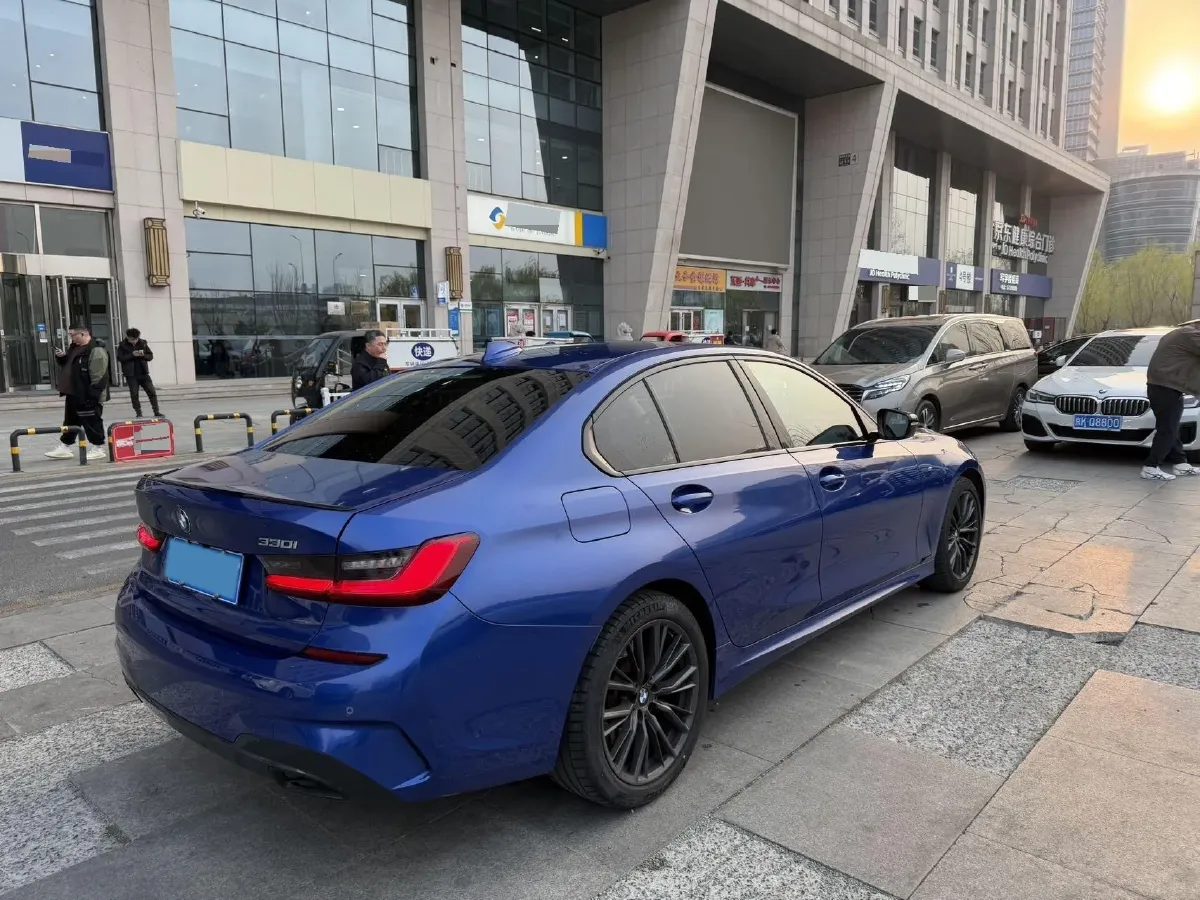 2021 BMW 3 Series 2.0T 258HP L4 8AT,autocango,china used car exporter,china ev exporter,chinese used car exporter,chinese used ev exporter