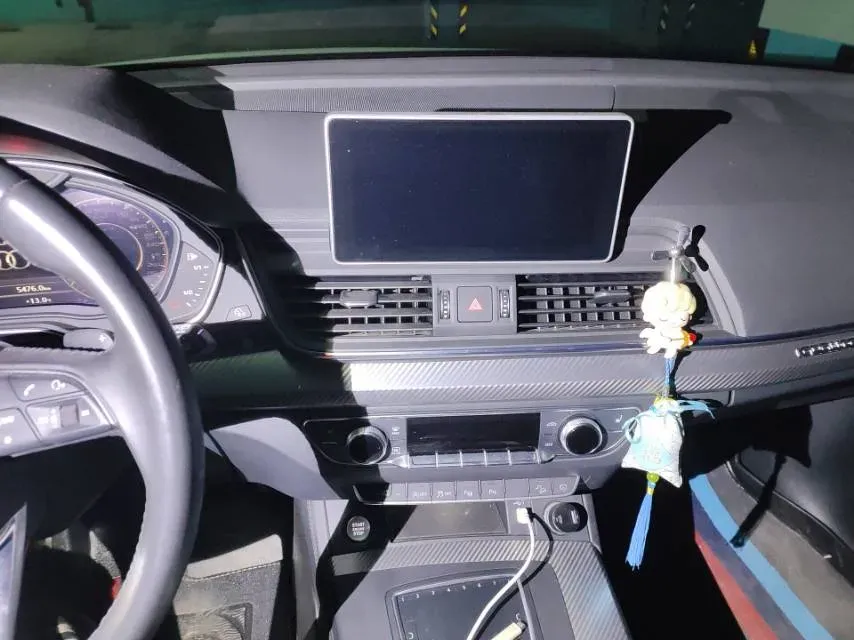 2022 Audi Q5L 2.0T 252HP L4 7DCT,autocango,china used car exporter,china ev exporter,chinese used car exporter,chinese used ev exporter