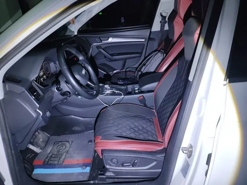 2022 Audi Q5L 2.0T 252HP L4 7DCT,autocango,china used car exporter,china ev exporter,chinese used car exporter,chinese used ev exporter