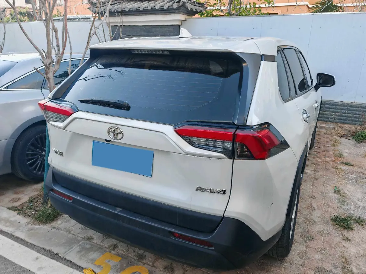 2021 Toyota RAV4 2.0L 171HP L4 CVT,autocango,china used car exporter,china ev exporter,chinese used car exporter,chinese used ev exporter