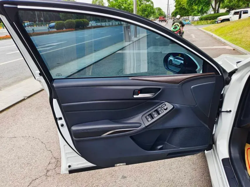 2022 Toyota Avalon 2.5L 178HP L4 E-CVT Hybrid,autocango,china used car exporter,china ev exporter,chinese used car exporter,chinese used ev exporter