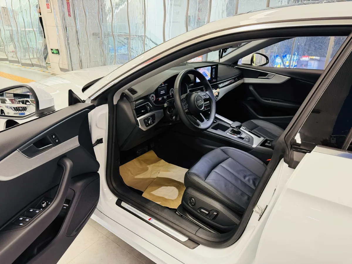 2021 Audi A5 2.0T 204HP L4 7DCT,autocango,china used car exporter,china ev exporter,chinese used car exporter,chinese used ev exporter