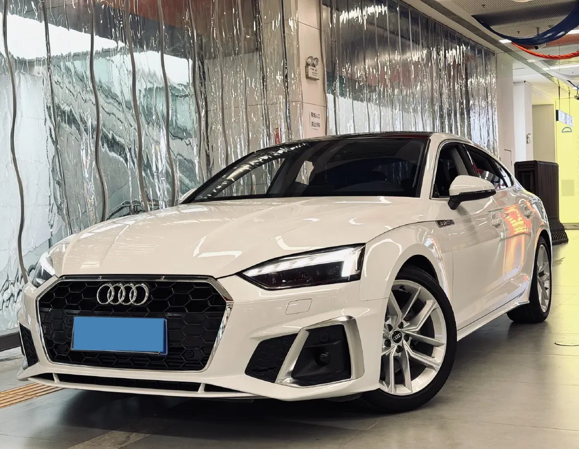 2021 Audi A5 2.0T 204HP L4 7DCT,autocango,china used car exporter,china ev exporter,chinese used car exporter,chinese used ev exporter
