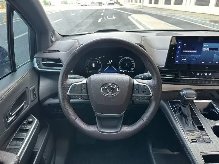 2023 Toyota Granvia 2.5L 189HP L4 E-CVT Hybrid,autocango,china used car exporter,china ev exporter,chinese used car exporter,chinese used ev exporter