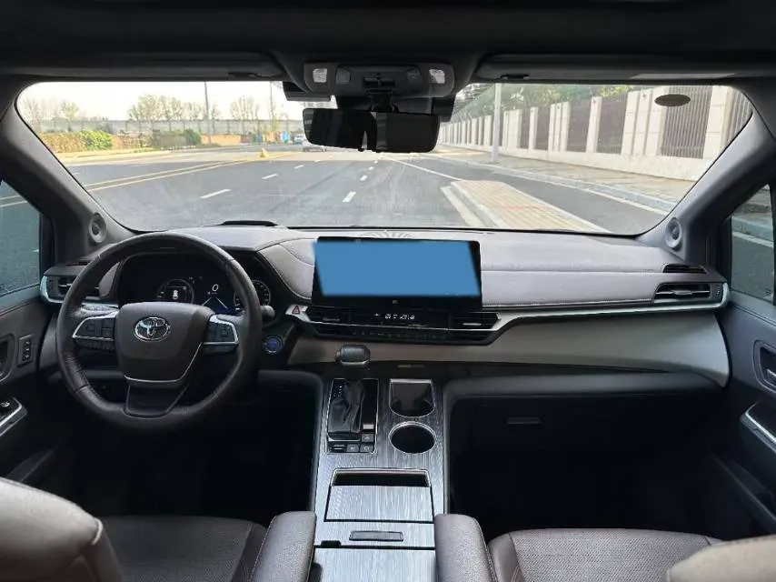 2023 Toyota Granvia 2.5L 189HP L4 E-CVT Hybrid,autocango,china used car exporter,china ev exporter,chinese used car exporter,chinese used ev exporter