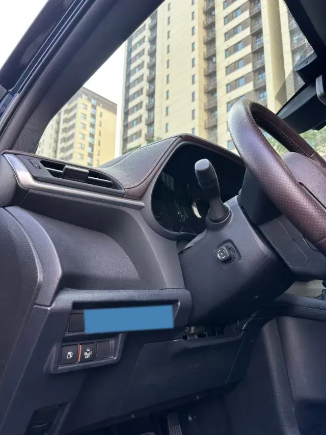 2023 Toyota Granvia 2.5L 189HP L4 E-CVT Hybrid,autocango,china used car exporter,china ev exporter,chinese used car exporter,chinese used ev exporter