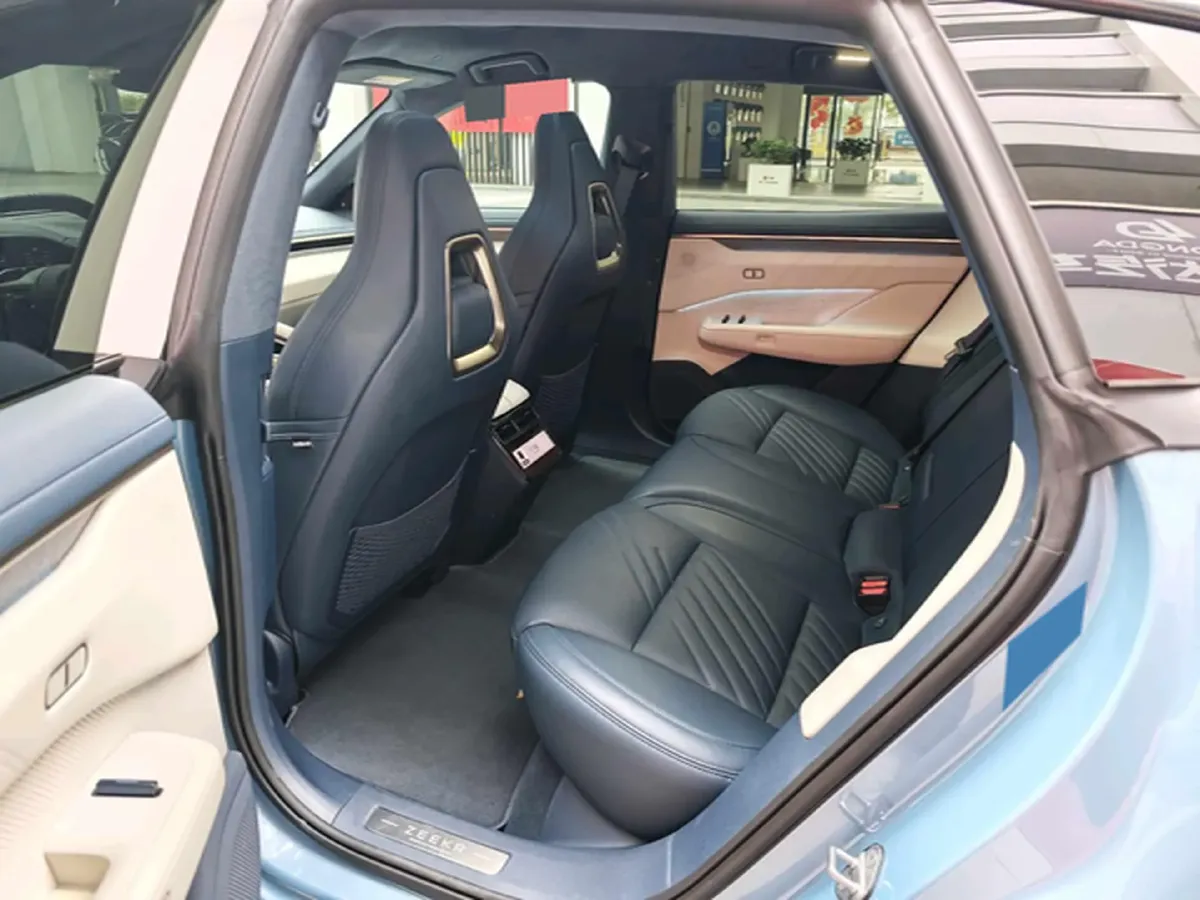 2025 Zeekr 001 BEV 100KWH,autocango,china used car exporter,china ev exporter,chinese used car exporter,chinese used ev exporter