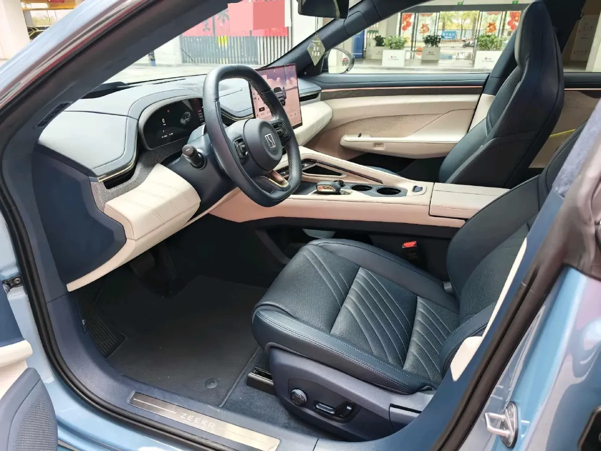 2025 Zeekr 001 BEV 100KWH,autocango,china used car exporter,china ev exporter,chinese used car exporter,chinese used ev exporter