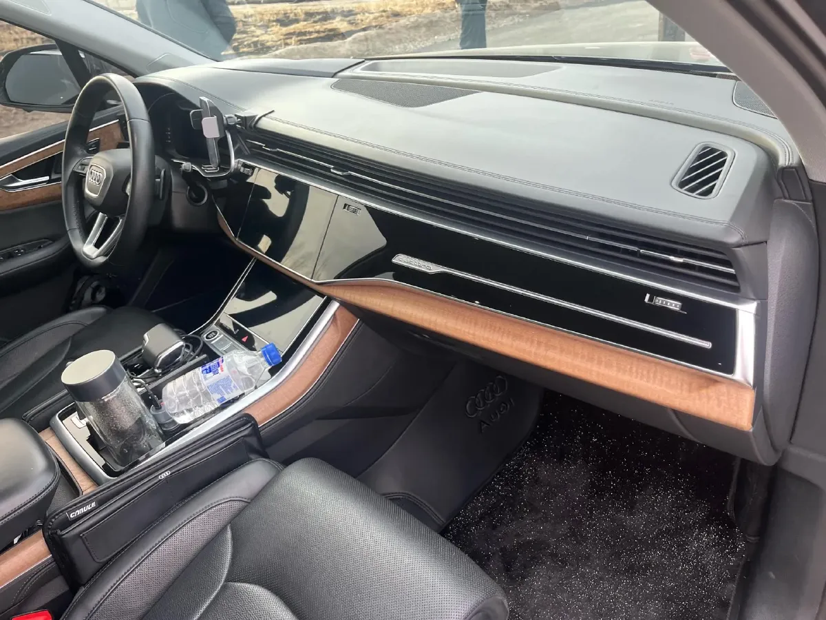 2022 Audi Q7 3.0T 340HP V6 8AT,autocango,china used car exporter,china ev exporter,chinese used car exporter,chinese used ev exporter