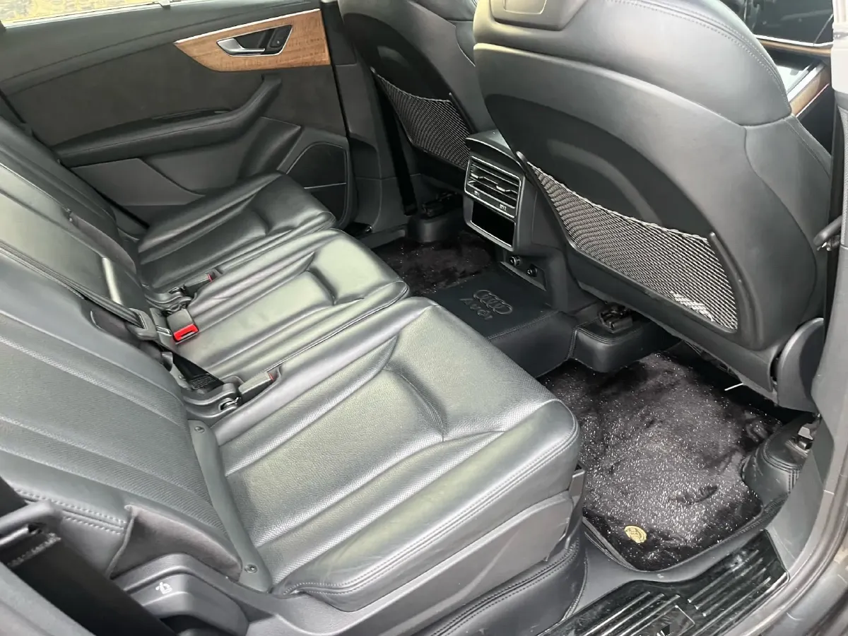 2022 Audi Q7 3.0T 340HP V6 8AT,autocango,china used car exporter,china ev exporter,chinese used car exporter,chinese used ev exporter