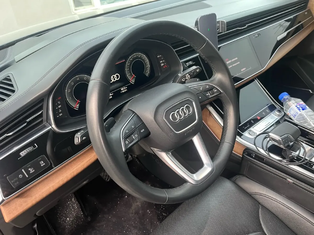 2022 Audi Q7 3.0T 340HP V6 8AT,autocango,china used car exporter,china ev exporter,chinese used car exporter,chinese used ev exporter