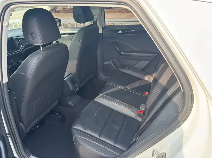2019 Volkswagen T-Roc 1.4T 150HP L4 7DCT,autocango,china used car exporter,china ev exporter,chinese used car exporter,chinese used ev exporter