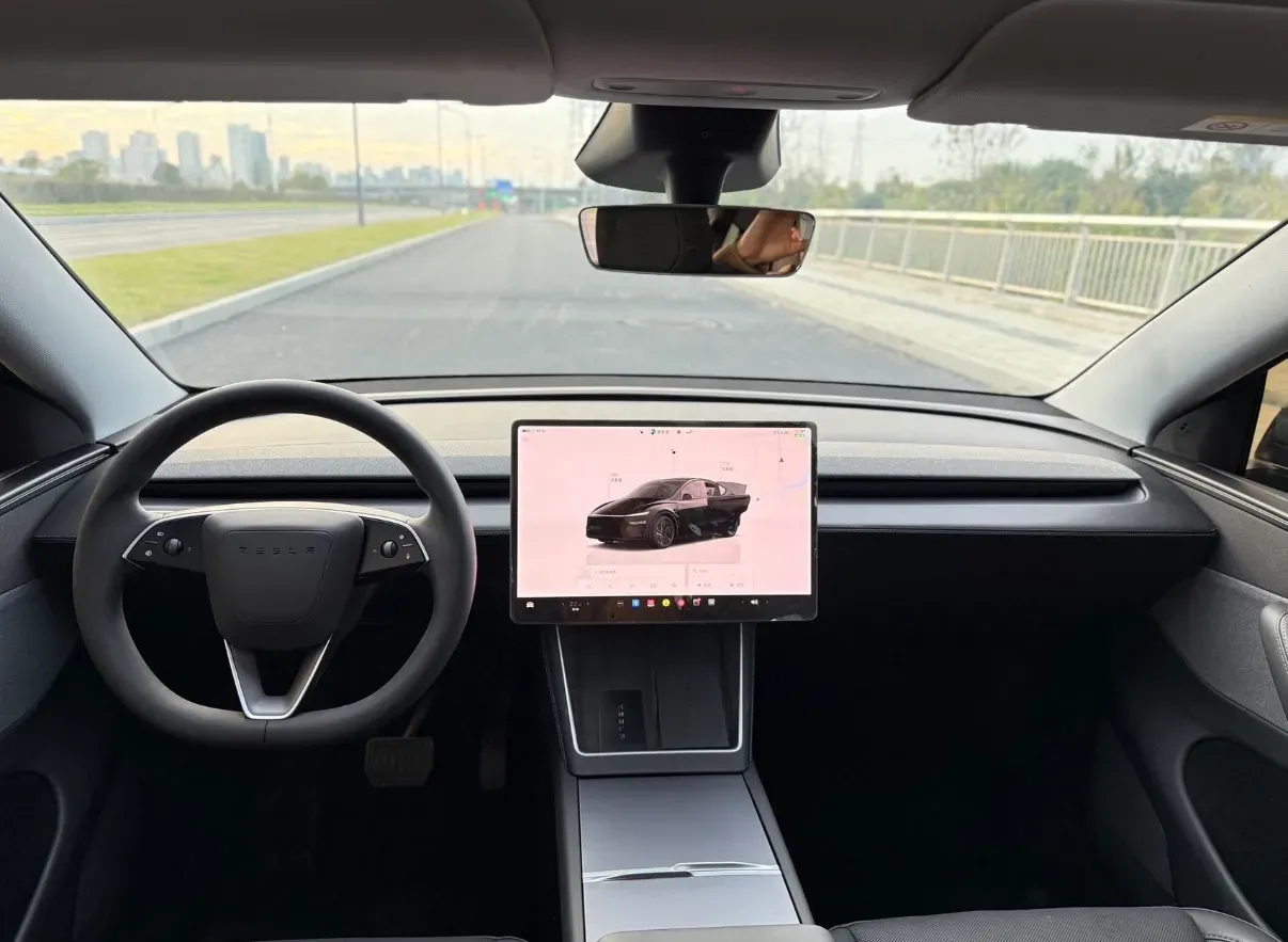 2025 Tesla Model Y BEV 78.4KWH,autocango,china used car exporter,china ev exporter,chinese used car exporter,chinese used ev exporter
