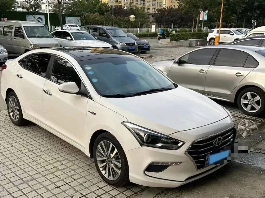 2017 Hyundai Mistra 1.6T 175HP L4 7DCT,autocango,china used car exporter,china ev exporter,chinese used car exporter,chinese used ev exporter