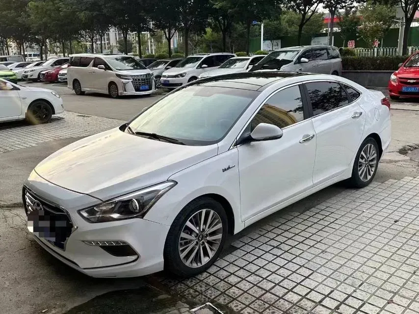2017 Hyundai Mistra 1.6T 175HP L4 7DCT,autocango,china used car exporter,china ev exporter,chinese used car exporter,chinese used ev exporter