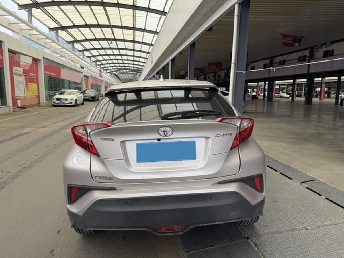 2020 Toyota C-HR 2.0L 171HP L4 CVT,autocango,china used car exporter,china ev exporter,chinese used car exporter,chinese used ev exporter